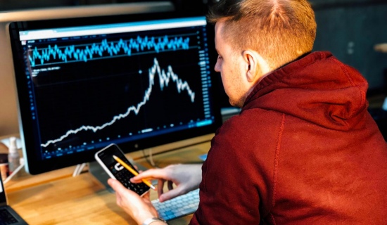 Si può fare trading la sera ed il weekend ?